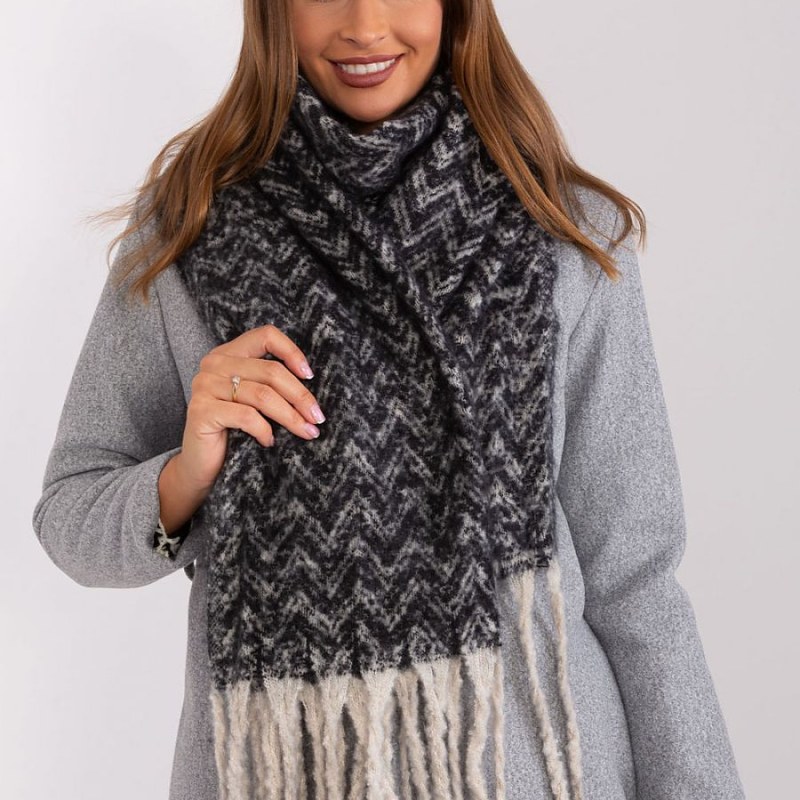 Shawl model 189245 AT