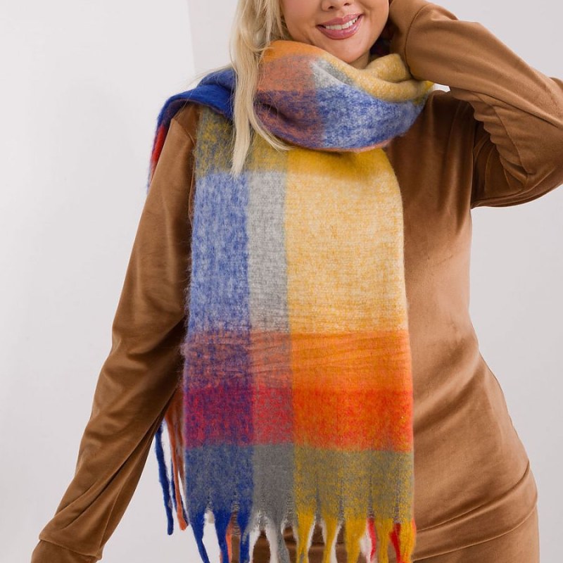 Shawl model 190538 AT