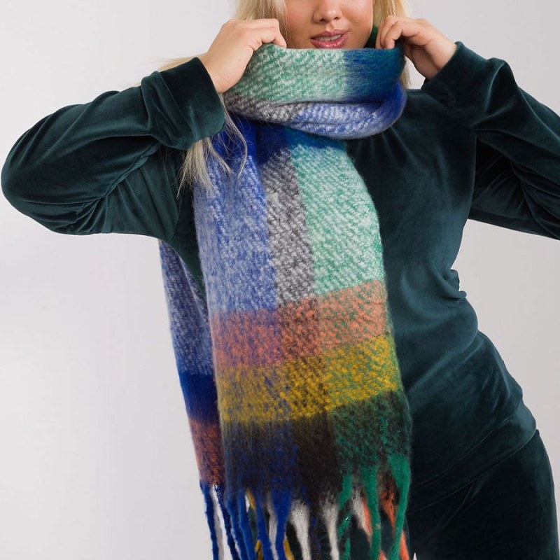 Shawl model 190539 AT