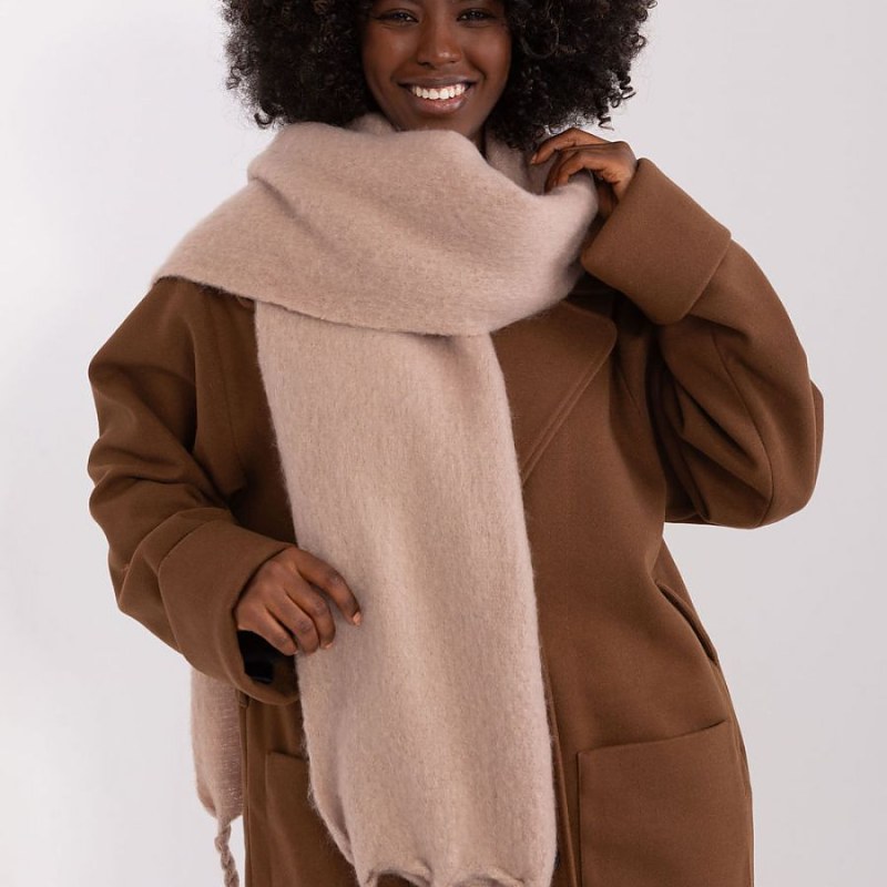 Shawl model 190578 AT