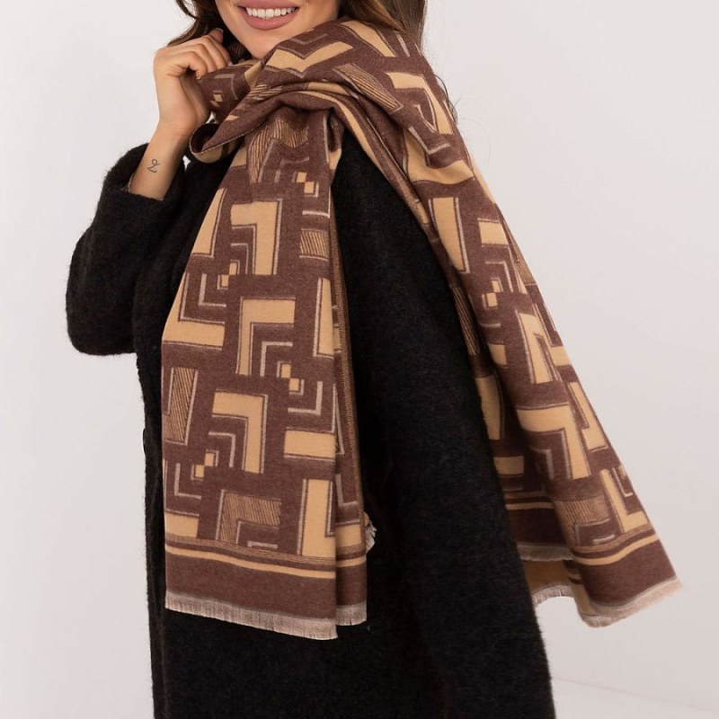 Shawl model 200538 AT