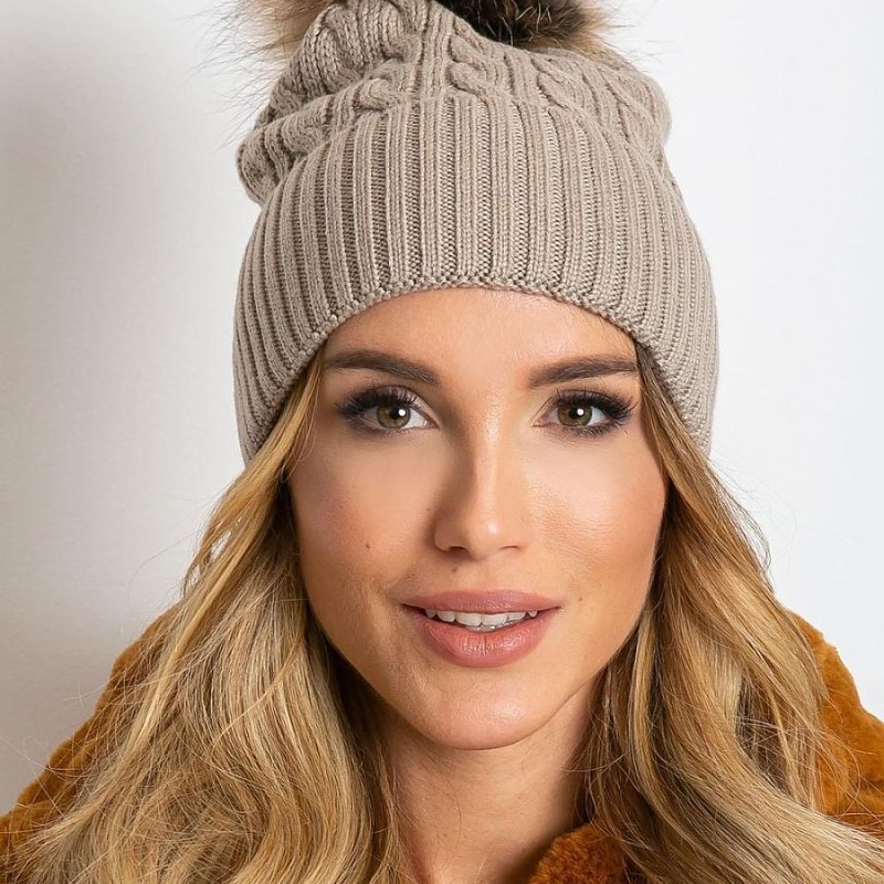 Cap model 208257 AT